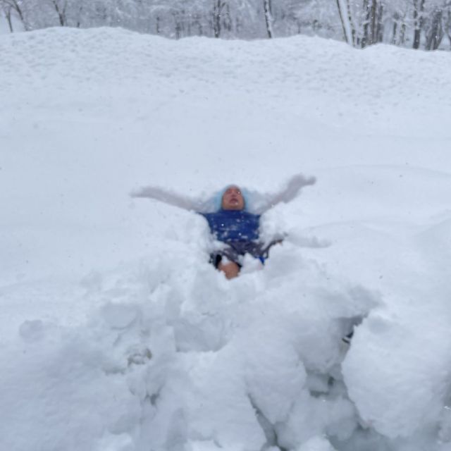 ふかふかの新雪ダイブ！ 〜ココロもカラダもHOTになるサウナ体験〜