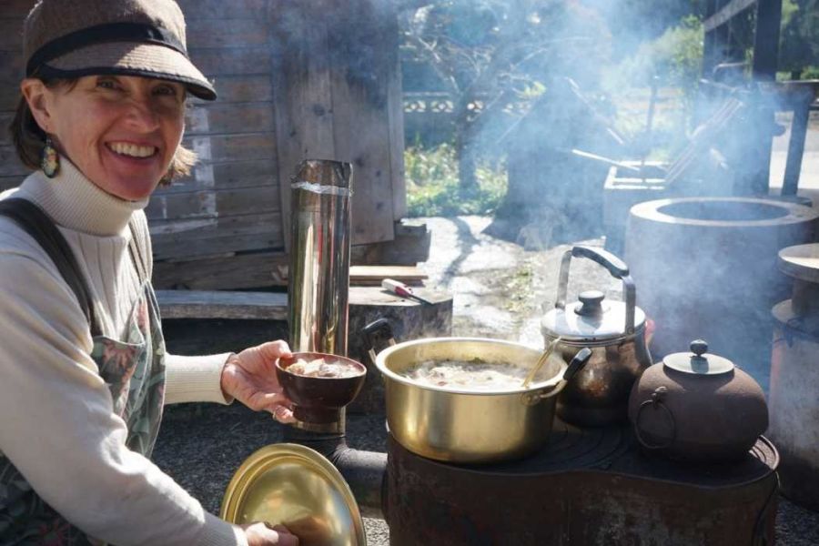 “暮らす”を感じる旅 ～佐渡で楽しむもちつき体験～