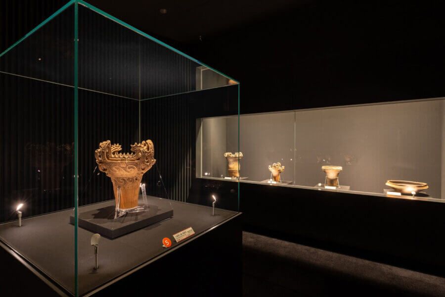 国宝火焔型土器