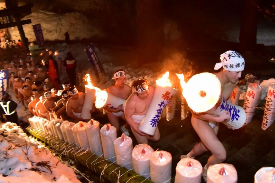 栃堀巣守神社裸押合大祭
