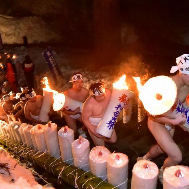 栃堀巣守神社裸押合大祭