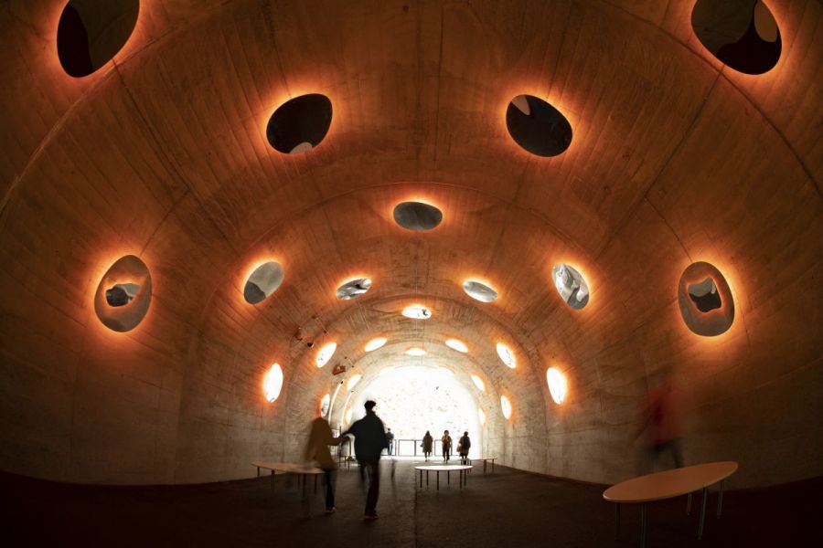 Tunnel of Light（清津峡渓谷トンネル）photo Nakamura Osamu