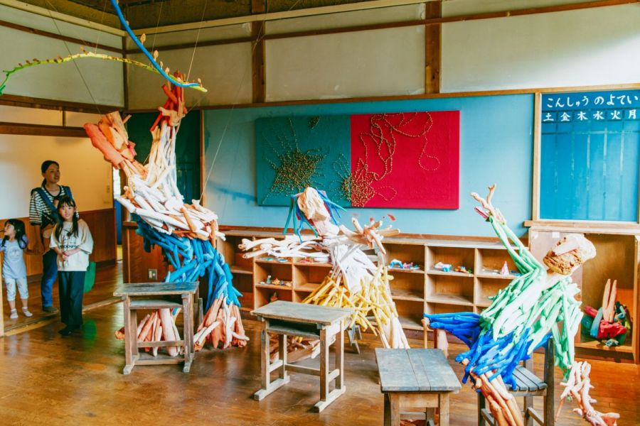 鉢＆田島征三　絵本と木の実の美術館　photo Kanemorto Rintaro