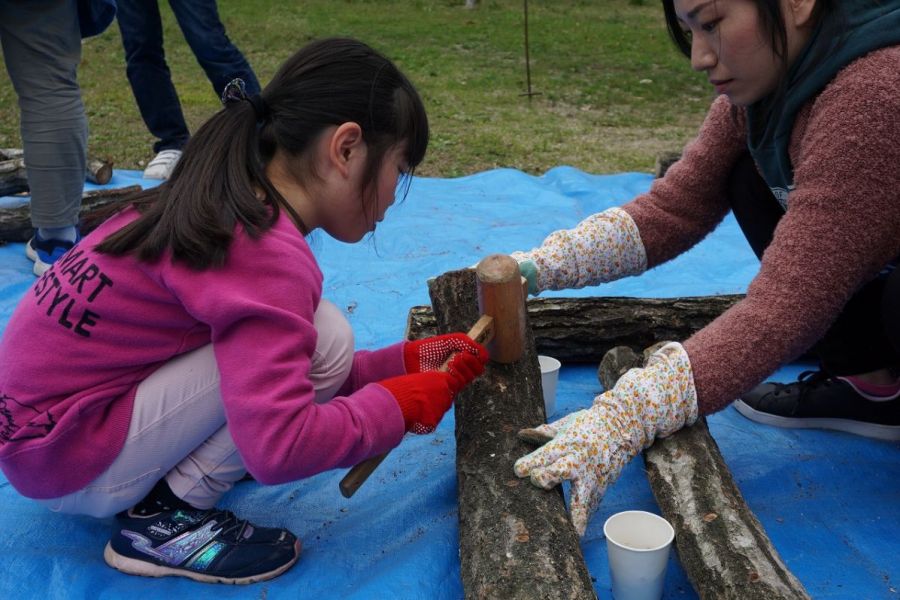 国営越後丘陵公園「しいたけ・なめこのほだ木づくり」