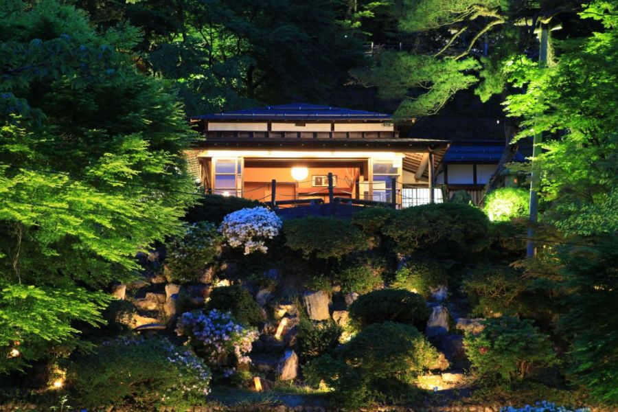 与板楽山苑ライトアップ