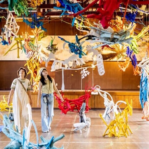 鉢＆田島征三 絵本と木の実の美術館