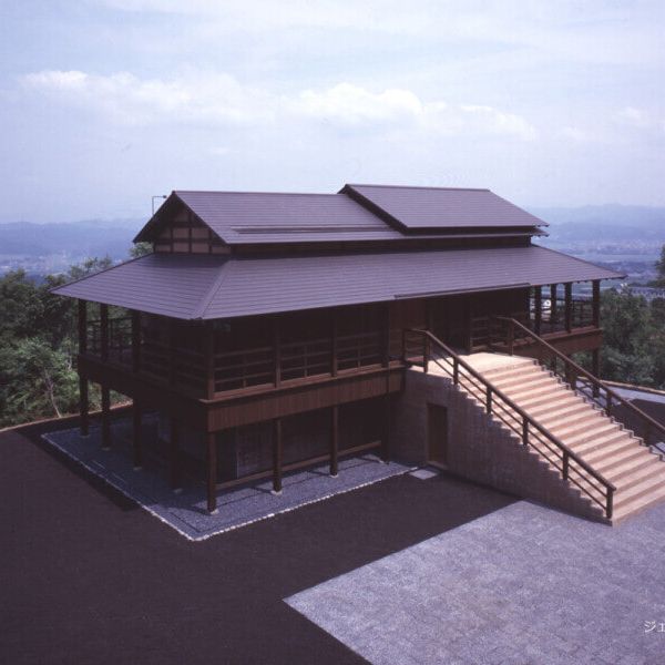 光の館