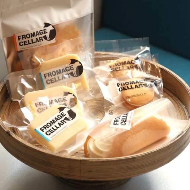 ヤスダヨーグルト　チーズ専門店「フロマージュセラー」