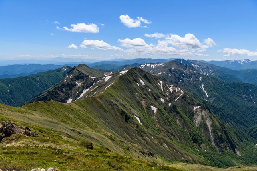万太郎山・浅間平橋登山口