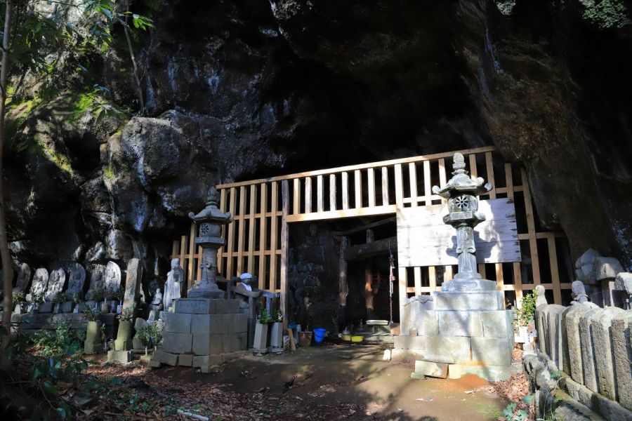 岩屋山石窟