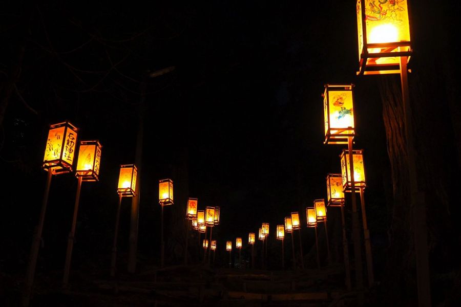 石動神社花燈籠押し