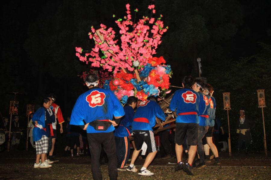 石動神社花燈籠押し