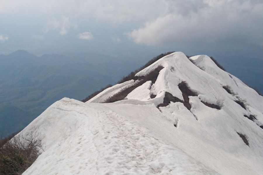 粟ケ岳・北五百川登山口