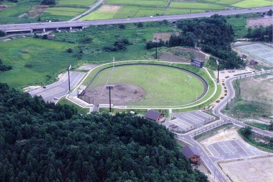源土運動広場