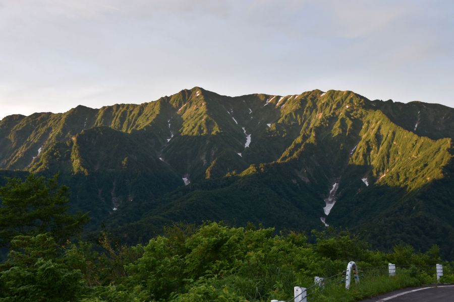 荒沢岳・銀山平登山口