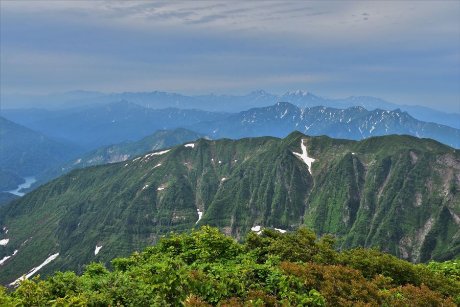 鬼が面山 新潟の観光スポット 公式 新潟県のおすすめ観光 旅行情報 にいがた観光ナビ