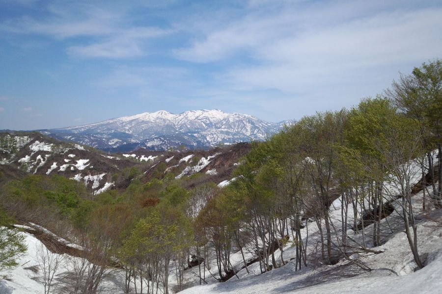 守門岳 新潟の観光スポット 公式 新潟県のおすすめ観光 旅行情報 にいがた観光ナビ