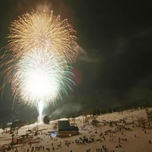 舞子雪上花火