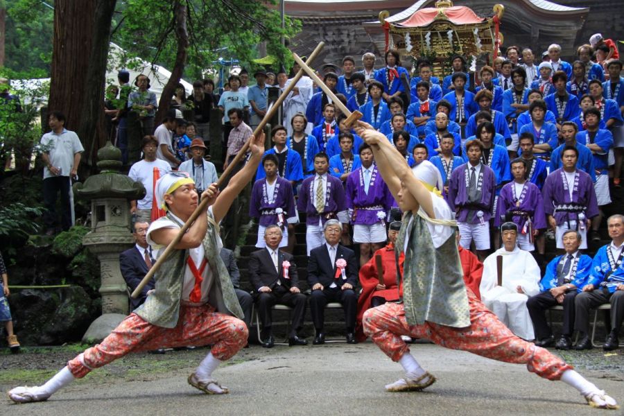 関山神社火祭り