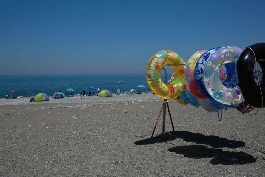 親不知海水浴場 新潟の観光スポット 公式 新潟県のおすすめ観光 旅行情報 にいがた観光ナビ