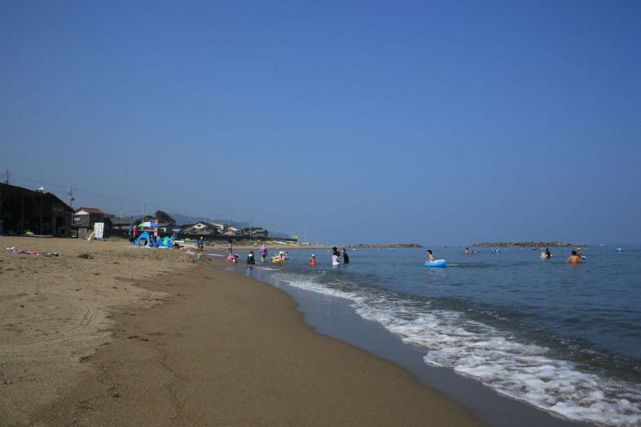 藤崎海水浴場 新潟の観光スポット 公式 新潟県のおすすめ観光 旅行情報 にいがた観光ナビ