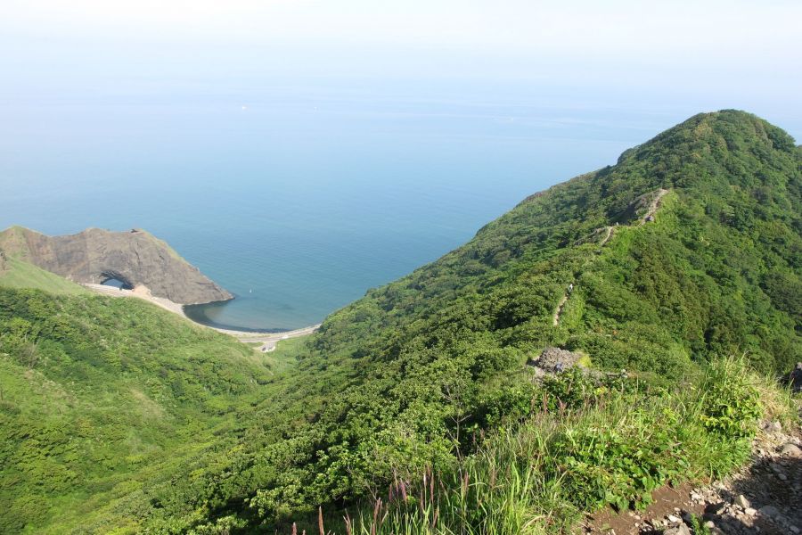 角田山 灯台登山口 新潟の観光スポット 公式 新潟県のおすすめ観光 旅行情報 にいがた観光ナビ