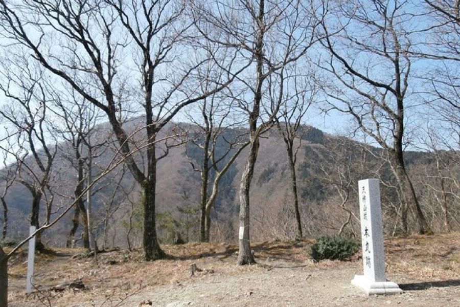 多宝山・丸小山公園登山口（天神山ルート）