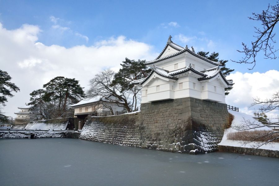 雪景色の新発田城