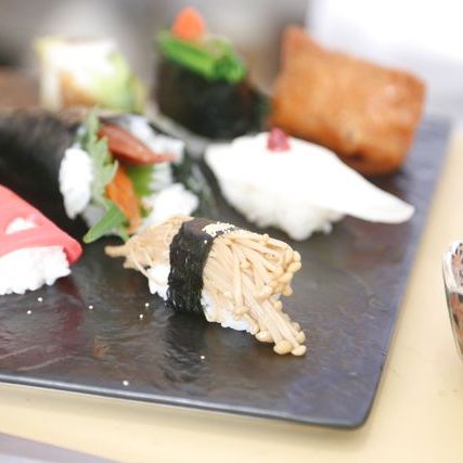 おしゃれでヘルシーにアレンジ！ヴィーガン寿司づくり体験