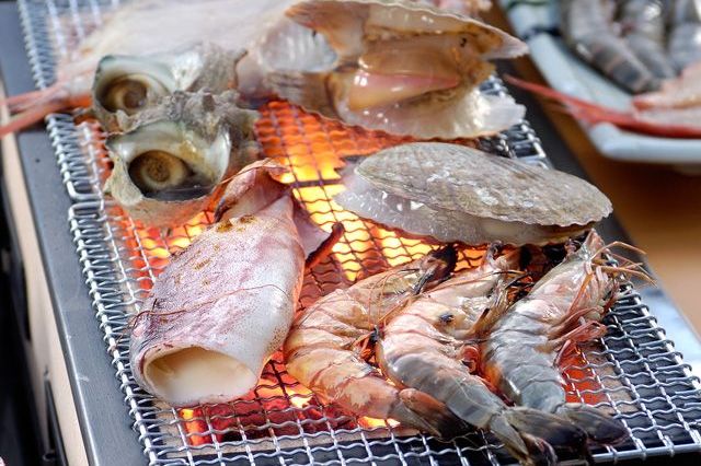 手ぶらバーベキュー 日本海の新鮮なお魚を堪能 インドアbbqプラン 新潟の体験 公式 新潟県のおすすめ観光 旅行情報 にいがた観光ナビ