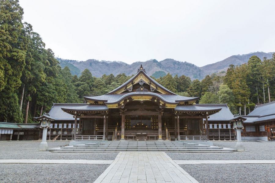 彌彦神社（やひこじんじゃ）