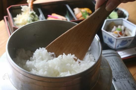 大地主の食文化を味わう 羽釜御膳