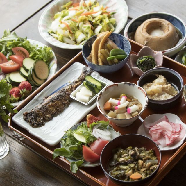 新潟のど真ん中で味わう！農家の土鍋ご飯と農業体験【加茂市】