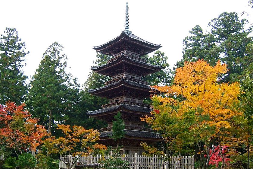 日光東照宮の五重塔を模したと伝わります。