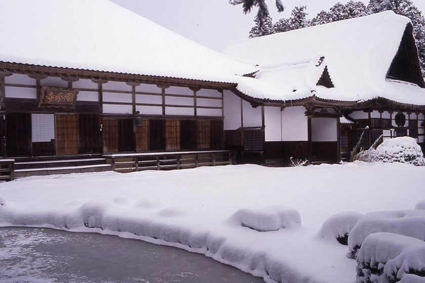 佐渡国分寺の雪景色