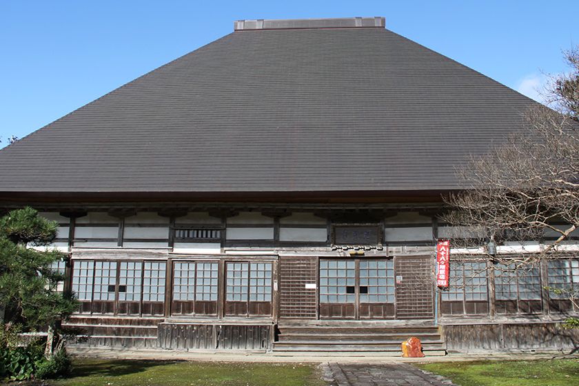 宮川地区の一角にある真言宗の寺院。