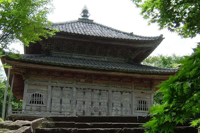 唐様式で統一された二階建ての八祖堂。