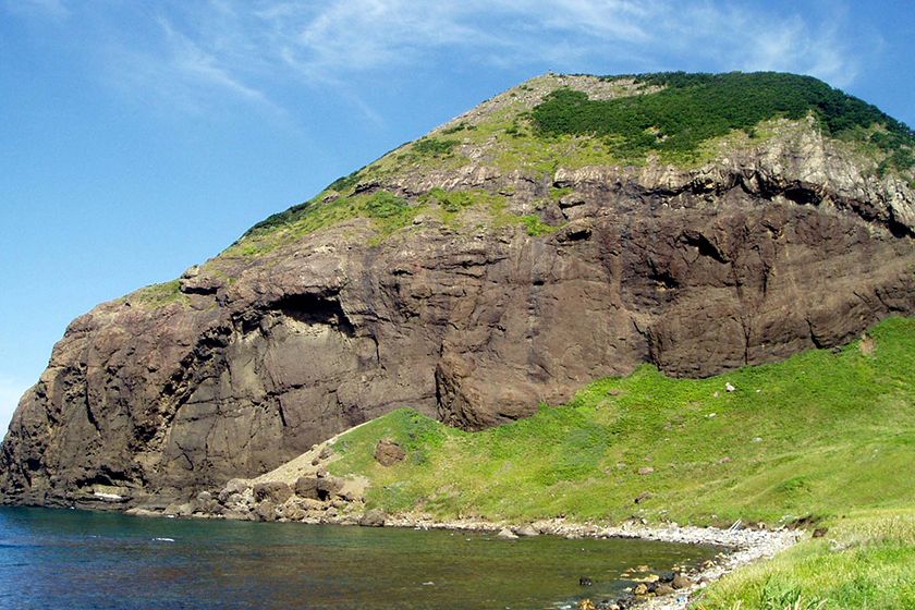 大野亀は一枚岩の巨岩です。