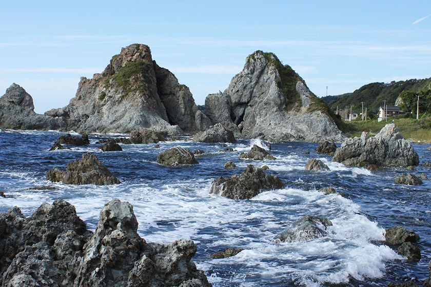 七浦海岸のシンボル「夫婦岩」が目の前です。