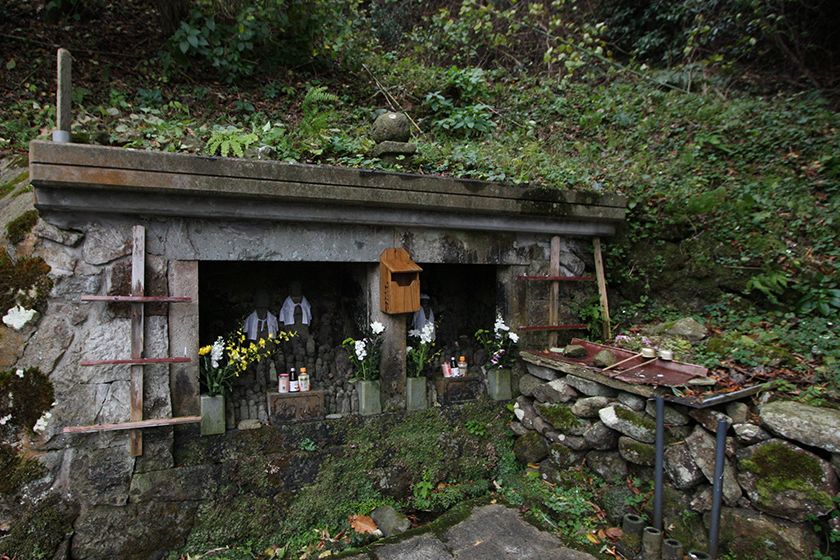 厨子王が母と再会した伝説の地。