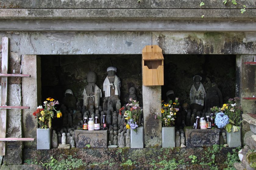 地域の人々によって大切に祀られています。