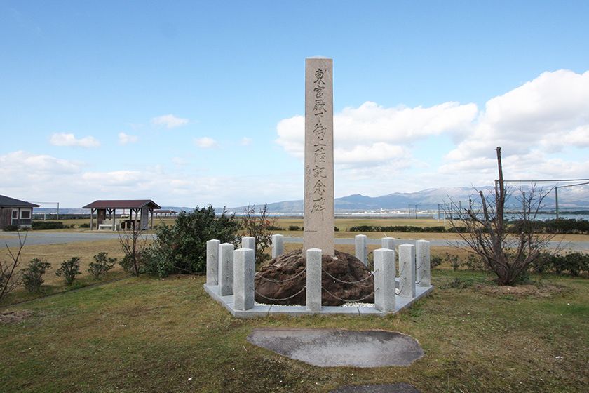 「東宮殿下御上陸記念碑」1916年、昭和天皇（東宮時代）の佐渡行啓記念碑。