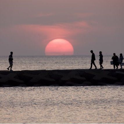 【観光タクシー】完全プライベートツアー！海に沈む夕日をみにいこう