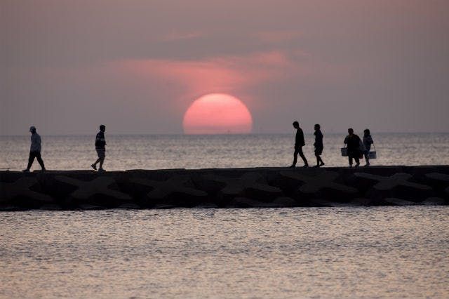 【観光タクシー】完全プライベートツアー！海に沈む夕日をみにいこう