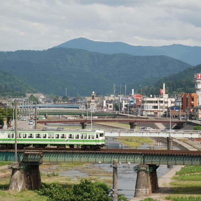 加茂川沿いの風景