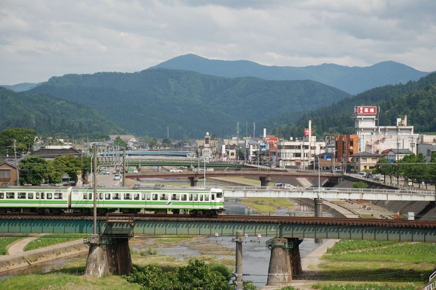 加茂川沿いの風景