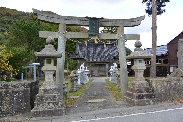 日蓮さんの足音と北海道交易で栄えた街並み 人々の絆に出会う旅 さどんぽ松ヶ崎 新潟の体験 公式 新潟県のおすすめ観光 旅行情報 にいがた観光ナビ