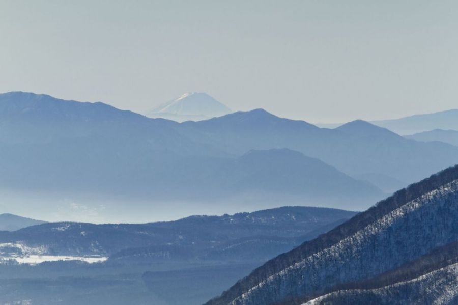 天候条件が合えば、ゴンドラ山頂から富士山が見えることも…！