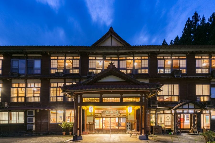 松之山温泉 凌雲閣 旅の予約 公式 新潟県のおすすめ観光 旅行情報 にいがた観光ナビ