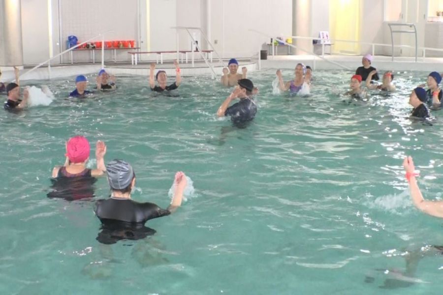 温泉水中運動